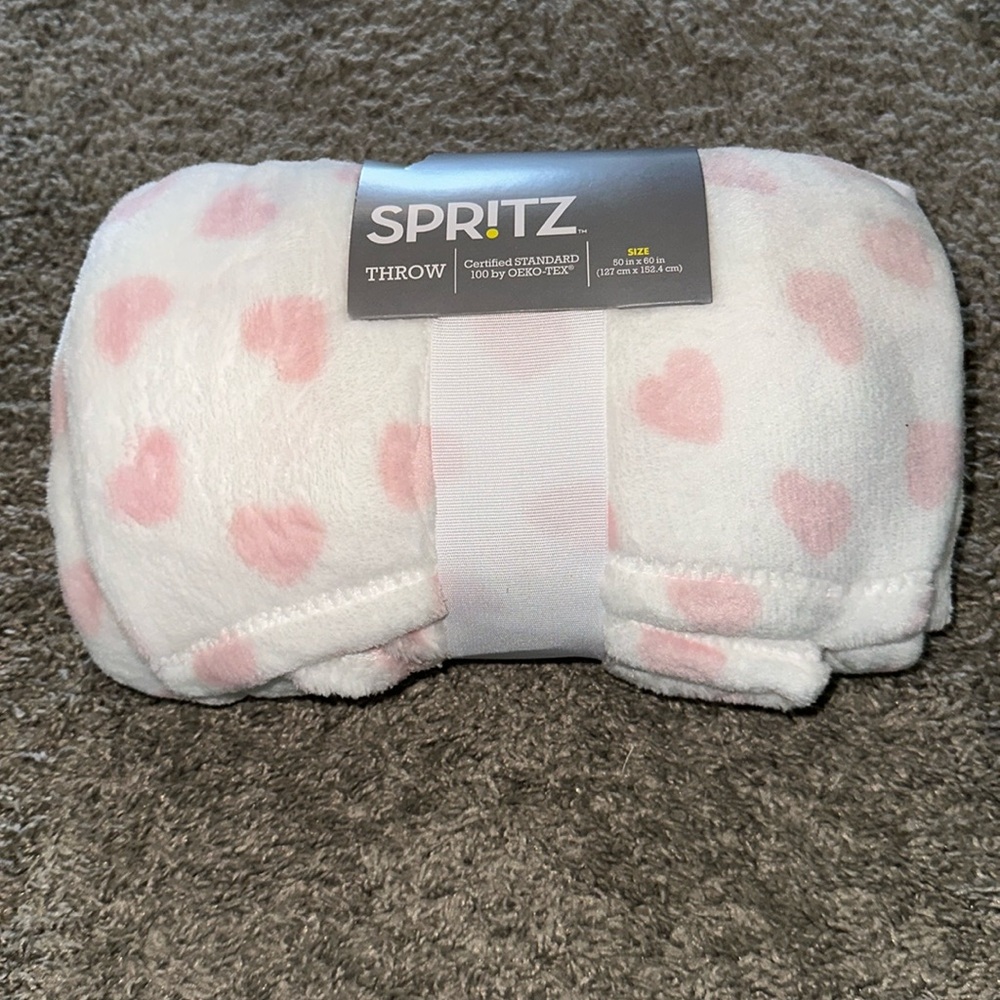 Target Spritz Valentine’s Day hearts throw blanket